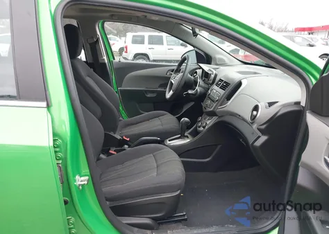 2015 Chevrolet Sonic Lt Auto z USA, uszkodzony, nr VIN 1G1JC6SH4F4150933